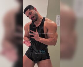 Alejandro Petit aka alejandropetitoficial - 08-22-2024 OnlyFans Video - que rico bailar con esto puesto