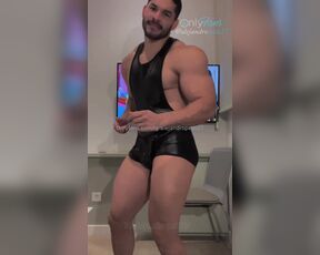 Alejandro Petit aka alejandropetitoficial - 09-11-2024 OnlyFans Video - Queee Rico que tal me queda