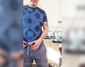 Dorset gay guy aka bournemouthgayguy - 08-26-2021 OnlyFans Video - Got bored working from home