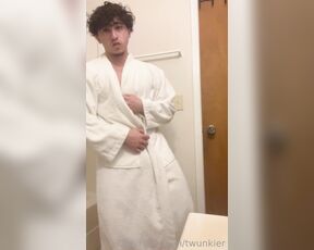 TwunkieRay aka twunkier - 05-25-2023 OnlyFans Video - SHOWER TIMNE