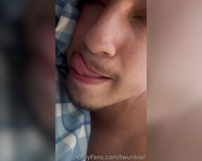 TwunkieRay aka twunkier - 05-26-2023 OnlyFans Video - POV neighbor fucks you after a rainy day