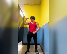 TwunkieRay aka twunkier - 06-22-2023 OnlyFans Video - ASS ASS ASS ASS  AFTER GYM ASS PUMP ANY ASS LOVERS