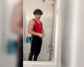 TwunkieRay aka twunkier - 07-27-2023 OnlyFans Video - I get so horny when showering