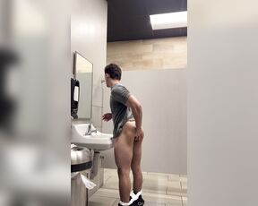 TwunkieRay aka twunkier - 01-28-2024 OnlyFans Video - Love fingering myself after my sweaty leg workout