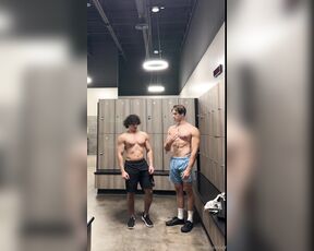 TwunkieRay aka twunkier - 11-29-2024 OnlyFans Video - Me and my straight gym bro cmschse had sweaty gym session what should we do next