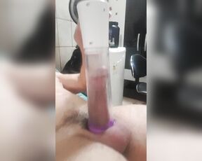 TimanPowerXX aka tpowerx - 12-16-2019 OnlyFans Video - Estou usando essa bomba é uma delicia sentir o pau ficar maior e maior