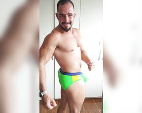 TimanPowerXX aka tpowerx - 08-24-2024 OnlyFans Video - Whenever I go to the beach, I wear full swim trunks, I like to be watched