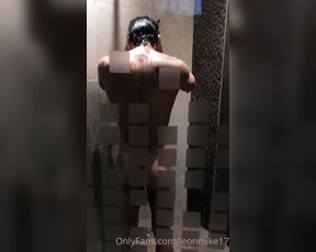 Leon & Mike aka leonmike17 - 03-08-2021 OnlyFans Video - Leon dándose un baño después de cogerme toda la noche