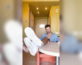 Matteo aka fillme_wfeet - 03-12-2023 OnlyFans Video - I can finally show the videos I made with iamgabriele and his smelly, hot feet