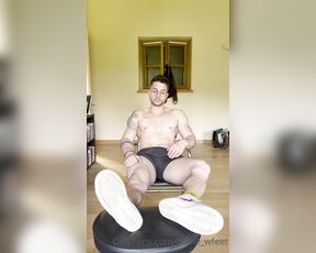 Matteo aka fillme_wfeet - 07-17-2023 OnlyFans Video - His feet were really smelly and sweaty after the gym jex1official is the best personal trainer