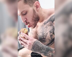 Alejandro Belmont aka alejandrobelmont - 09-09-2021 OnlyFans Video - Emparedado de pollo con extra mayonesaChicken sandwich extra mayo