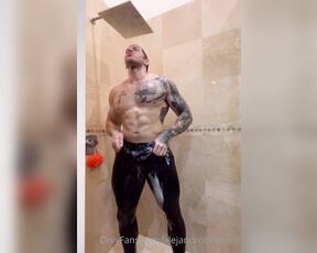 Alejandro Belmont aka alejandrobelmont - 04-12-2022 OnlyFans Video - Late night shower