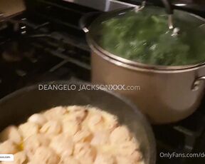 DeAngelo Jackson aka deangelojackson - 05-12-2020 OnlyFans Video - Hey guys, lets make dinner together