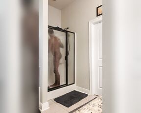 Dexter Collins aka dextercollins33 - 10-08-2024 OnlyFans Video - Stream started at 10082024 0734 pm Quick shower before work