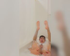 Basicflxp aka basicflxp - 03-14-2024 OnlyFans Video - Taking a hot bubble  bath  and I just coudnt help myself on fingering my