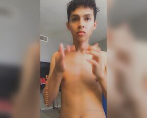 Basicflxp aka basicflxp - 09-29-2019 OnlyFans Video - Im so weird