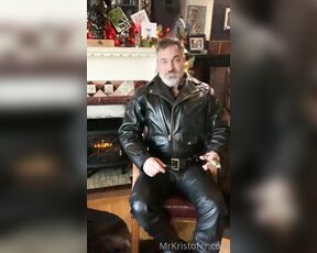 Kristofer Weston aka kristoferweston - 01-01-2021 OnlyFans Video - My last cigar chat of 2020 and a heartfelt THANK YOU to all my fan platform