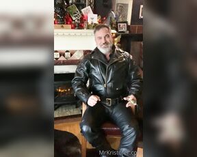 Kristofer Weston aka kristoferweston - 01-01-2021 OnlyFans Video - My last cigar chat of 2020 and a heartfelt THANK YOU to all my fan platform