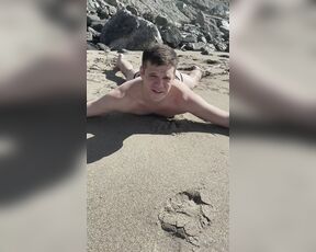 Kristofer Weston aka kristoferweston - 03-08-2021 OnlyFans Video - Having some fun with ScottRyder at the beach