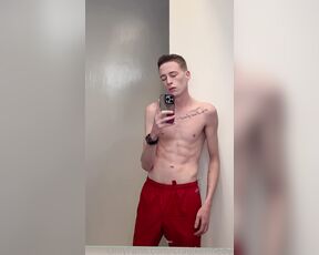 Craig Kennedy aka craigkennedy OnlyFans - NEW SOLO VIDEO ! Watch me jerk off my big dick while having a good look