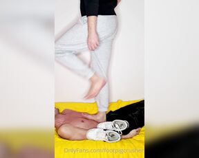 Footpigcrusher aka footpigcrusher OnlyFans - Part II II  Jumping on him on the bed in Nike AF1 and barefoot Pay