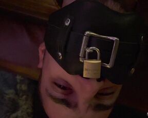 Kristofer Weston aka kristoferweston - 05-25-2022 OnlyFans Video - Once I got SafeAndBound safely in the stocks it was easy to lock the gag permanently