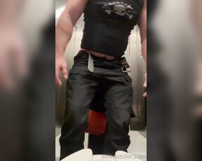 Kristofer Weston aka kristoferweston - 11-11-2022 OnlyFans Video - I am currently flying to Minneapolis to shoot some daddyboy porn