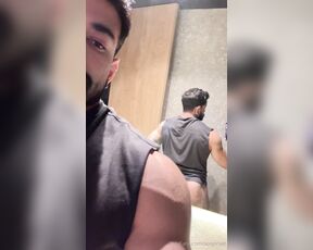 Alejo Ospina aka aospinad - 04-18-2025 OnlyFans Video - no cheatingwatch the video first, then slide to the left