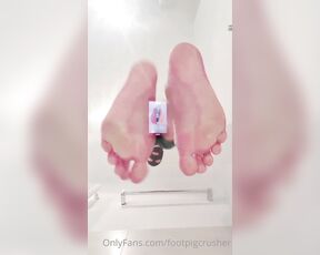 Footpigcrusher aka footpigcrusher OnlyFans - Stepping barefoot on the crushing glass plate I tried several camera settings and ordered them from