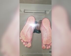 Footpigcrusher aka footpigcrusher OnlyFans - Stepping barefoot on the crushing glass plate I tried several camera settings and ordered them from