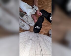 Footpigcrusher aka footpigcrusher OnlyFans Video 1167