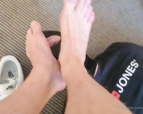 Footpigcrusher aka footpigcrusher OnlyFans - Some soft barefoot trampling and foot gagging @adam fuss