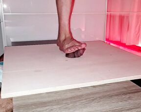 Footpigcrusher aka footpigcrusher OnlyFans Video 7607