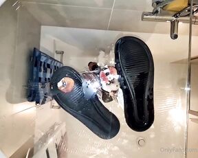 Footpigcrusher aka footpigcrusher OnlyFans - Underglass crushing slave balls P Comment or DM if you want to see more like this!