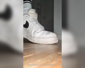 Footpigcrusher aka footpigcrusher OnlyFans - Crushing capsules under my AF1s, under my soles and wearing stinky white socks