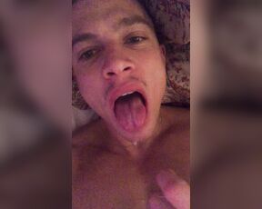 Ruslan Angelo aka ruslanangelo OnlyFans - Before bedtime playing myself and eating my own cum