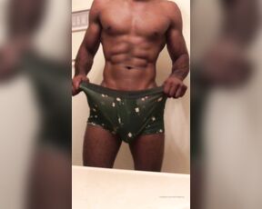 Marshall Price aka officialgreysweatsking - 12-24-2019 OnlyFans Video - Had to stretch these out