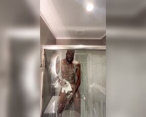 Marshall Price aka officialgreysweatsking - 06-07-2022 OnlyFans Video - Hotel Shower fun