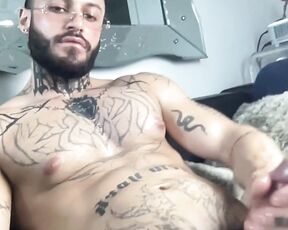 OnlyXXXGuys aka onlyxxxguys - 12-29-2024 OnlyFans Video - I want you on your knees in front of me, says bodiedbycharlie, a private chef from